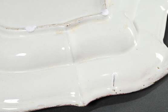 Large Arnhem faience plate with polychrome floral … - фото 4