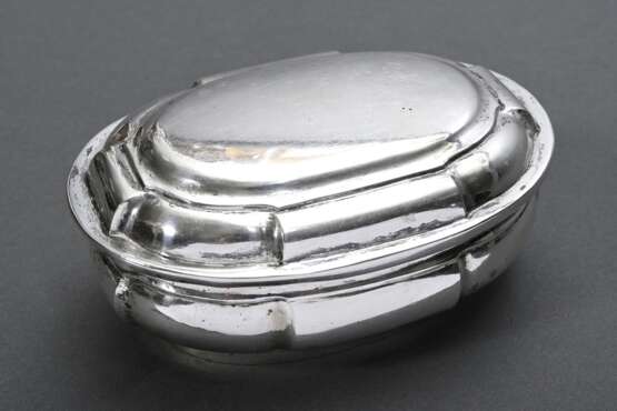 Oval lid box in Baroque style with curved sides an… - photo 1 Oval lid box in Baroque style with curved sides an… - photo 1