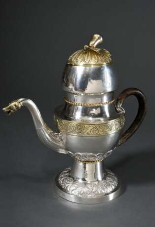Curious coffee pot in oriental façon with floral f… - photo 1