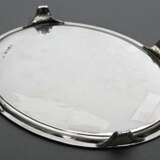 Oval salver in simple design with engraved coat of… - photo 2