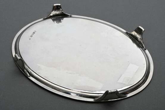 Oval salver in simple design with engraved coat of… - photo 2