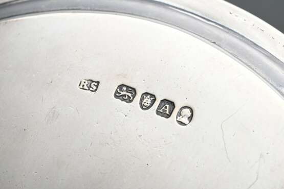 Oval salver in simple design with engraved coat of… - photo 4