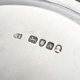 Oval salver in simple design with engraved coat of… - photo 4