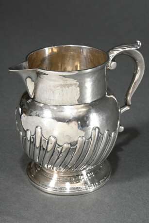 English milk jug with curved fluted pattern on sph… - photo 5 English milk jug with curved fluted pattern on sph… - photo 5