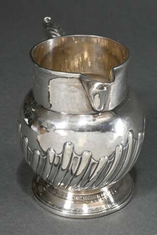 English milk jug with curved fluted pattern on sph… - photo 6 English milk jug with curved fluted pattern on sph… - photo 6