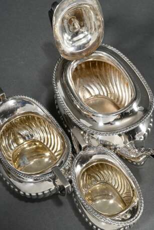 3 Pieces English tea set with gadrooned decoration… - photo 2