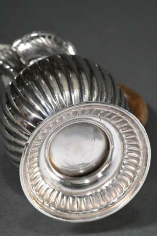 Hot water jug with semi-grooved body and wooden ha… - photo 4