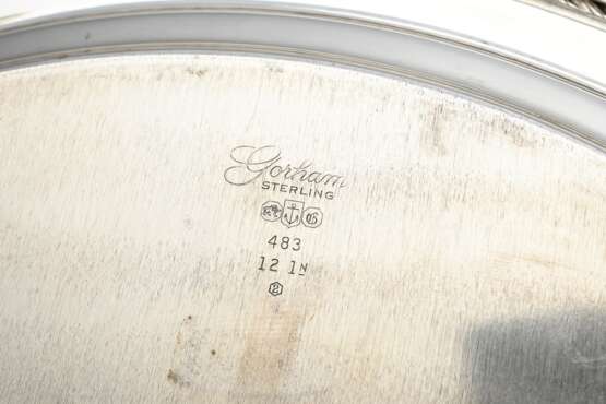 Round English tray with fluted rim, Gorham, USA, 9… - фото 3