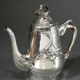 Art Nouveau coffee pot with vegetal relief and scu… - фото 1