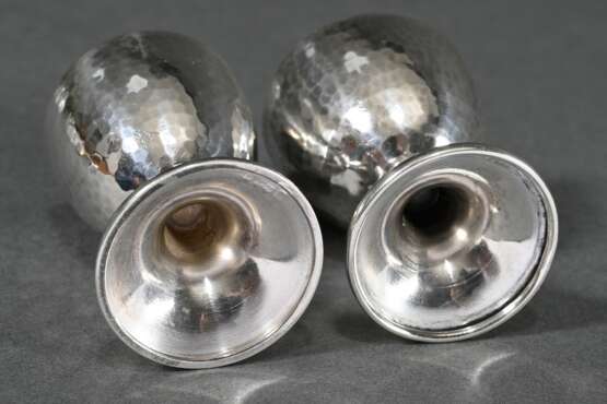 Pair of hammered egg cups in elegant design, 835 s… - photo 2 Pair of hammered egg cups in elegant design, 835 s… - photo 2