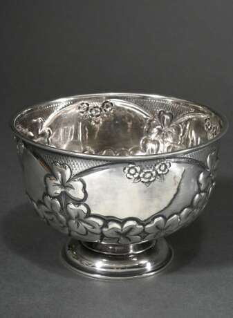 English footed bowl with embossed cloverleaf decor… - photo 1