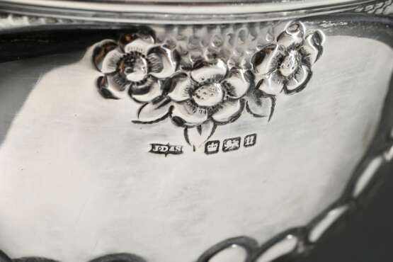 English footed bowl with embossed cloverleaf decor… - photo 3