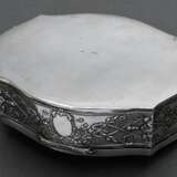 Large lid box in curved shape with embossed motif … - photo 2