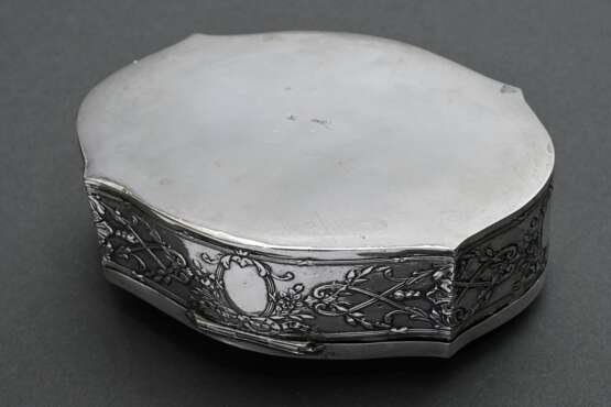 Large lid box in curved shape with embossed motif … - photo 2