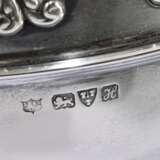 English footed bowl with rocaille border, maker's … - photo 3