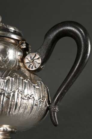 Small Wilhelmine-style teapot in neo-rococo style … - фото 5 Small Wilhelmine-style teapot in neo-rococo style … - фото 5