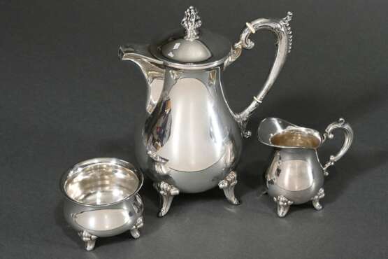 3 Various pieces of mocha service in elegant style… - фото 1