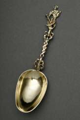 Baroque Frisian rattail spoon with figurative hand…