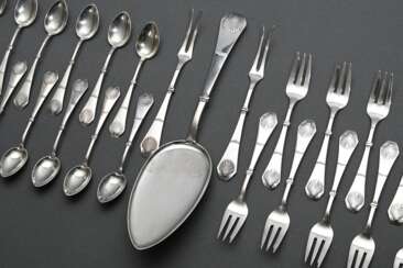27 Pieces of Danish cutlery ‘Muschel’, various mak…