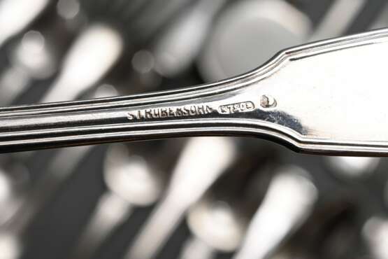 85 Pieces of cutlery with thread pattern and monog… - photo 6 85 Pieces of cutlery with thread pattern and monog… - photo 6