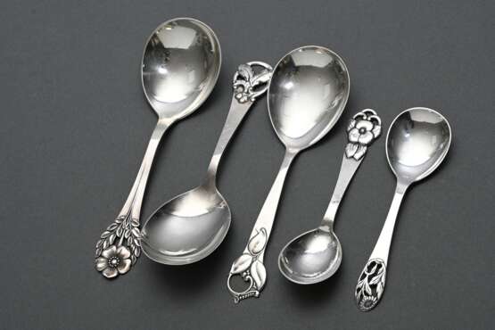 5 Various Danish spoons with floral decoration, va… - photo 2 5 Various Danish spoons with floral decoration, va… - photo 2