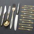 24 Various pieces of Russian cutlery with coloured… - Prix ​​des enchères