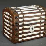 Biedermeier burl wood box in chest form with appli… - photo 6