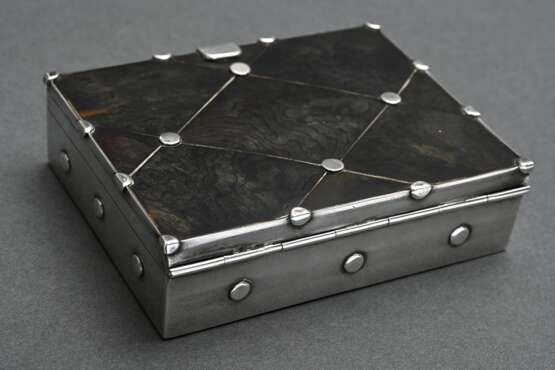 Small box with diamond pattern and rivets on torto… - photo 2 Small box with diamond pattern and rivets on torto… - photo 2
