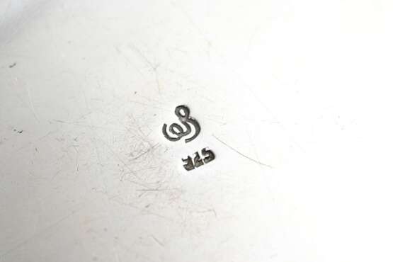 Small box with diamond pattern and rivets on torto… - photo 4 Small box with diamond pattern and rivets on torto… - photo 4