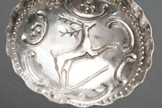 3 Various pieces of Dutch silver with repoussé dec… - photo 3 3 Various pieces of Dutch silver with repoussé dec… - photo 3