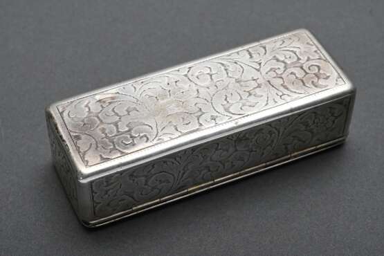 Elongated box with ornamental floral decoration an… - photo 2