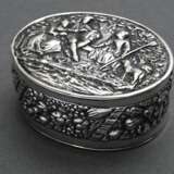 Small oval box with embossed motif ‘Shepherd scene… - photo 1