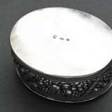 Small oval box with embossed motif ‘Shepherd scene… - photo 3