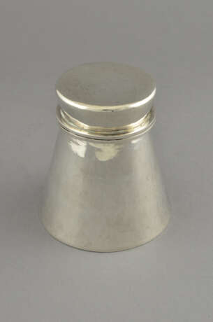 Conical tea caddy with soldered base and hinged li… - фото 1