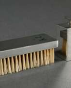 Vertu Objekte. 2 Diverse Teile englisches Beauty Necessaire mit b…