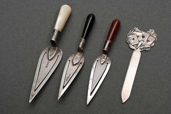 4 Various bookmarks with sculpted ends and shapes:… - photo 1 4 Various bookmarks with sculpted ends and shapes:… - photo 1