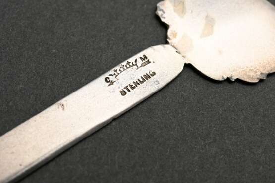 4 Various bookmarks with sculpted ends and shapes:… - photo 4 4 Various bookmarks with sculpted ends and shapes:… - photo 4