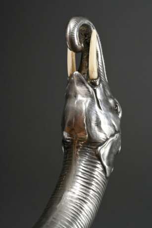 Rundkrücke mit plastisch gearbeitetem Silber 800 E… - Foto 3 Rundkrücke mit plastisch gearbeitetem Silber 800 E… - Foto 3