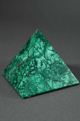 Malachit Briefbeschwerer Pyramide, 20.Jh., 14,3x15… - Foto 2 Malachit Briefbeschwerer Pyramide, 20.Jh., 14,3x15… - Foto 2