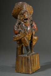 Antiker Nussknacker „Sitzender Mann mit Dreispitz …