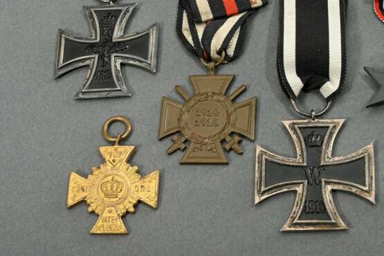 8 Various medals and decorations from the 19th c. … - photo 3 8 Various medals and decorations from the 19th c. … - photo 3