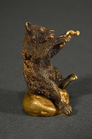 Feuervergoldete Bronze "Geige spielender Bär" mit … - Foto 3