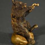 Feuervergoldete Bronze "Geige spielender Bär" mit … - Foto 3