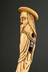 Deer horn netsuke ‘Nanbanjin - Foreigner’ with gro…