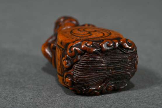 Boxwood netsuke ‘Oni with Raiden's drum and Futen'… - photo 4 Boxwood netsuke ‘Oni with Raiden's drum and Futen'… - photo 4