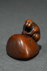 Boxwood netsuke ‘Monkey on Chestnut’, signed in re…