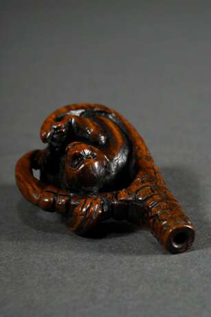 Wooden netsuke ‘Monkey in eagle's claw’ with inlai… - photo 3