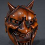 Boxwood netsuke ‘Hannya Make’, signed Deme Uman 出目… - photo 1
