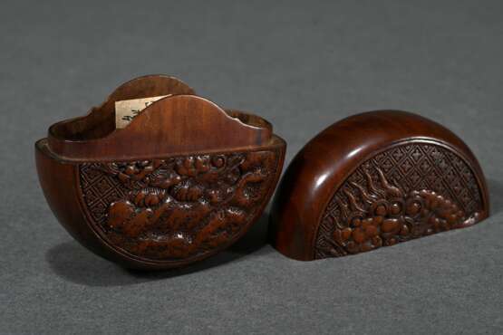 Rare boxwood Hako netsuke ‘Shishi on rocks’, circa… - photo 4 Rare boxwood Hako netsuke ‘Shishi on rocks’, circa… - photo 4