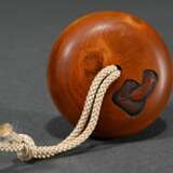 Boxwood Manju netsuke with ‘Okame’ and “mushroom” … - photo 3
